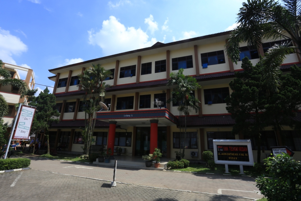 SMKS TELKOM SANDHY PUTRA MEDAN - annibuku.com